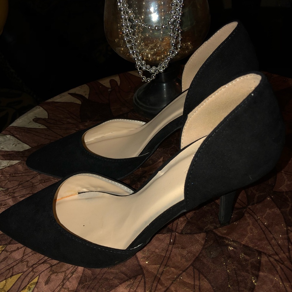 Black suede heels